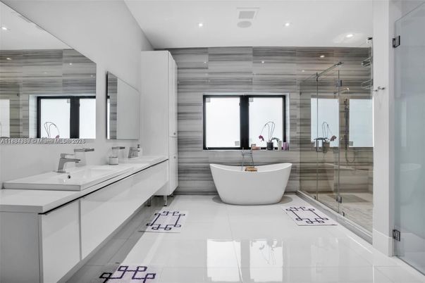 Bathroom, Dual Sink Vanities, Free Standing Baths, Glass Shower, Interior, Recessed Lighting