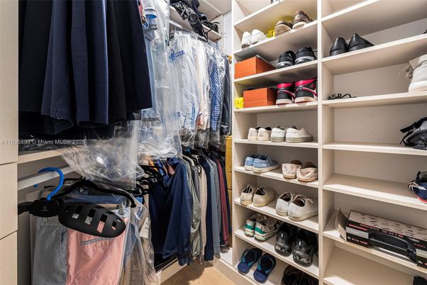 Interior, Walk-in Closets