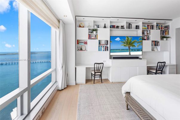 Bedroom, Home Office, Interior, Recessed Lighting, Water, Wood Texture Flooring