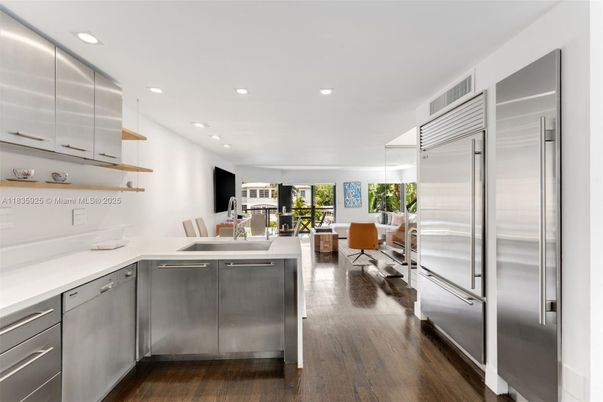 Dining room, Interior, Kitchen, Recessed Lighting, Stainless Steel Appliances, Wood Texture Flooring