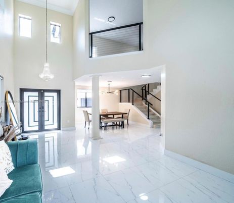 Chandelier, Dining room, Interior, Marble, Pendant Lights, Recessed Lighting