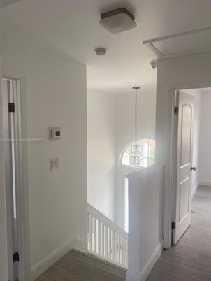 Interior, Pendant Lights, Wood Texture Flooring