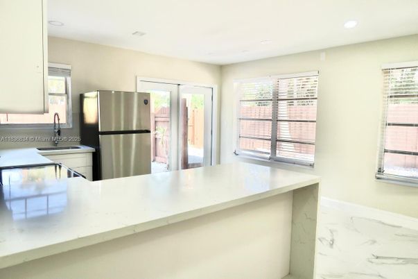 Interior, Kitchen, Marble, Recessed Lighting