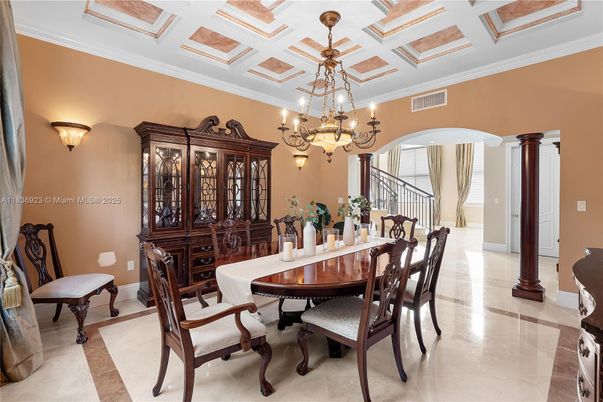 Chandelier, Dining room, Interior