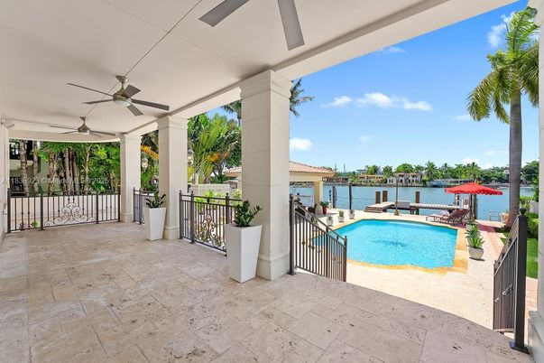 Exterior, Pool, Water