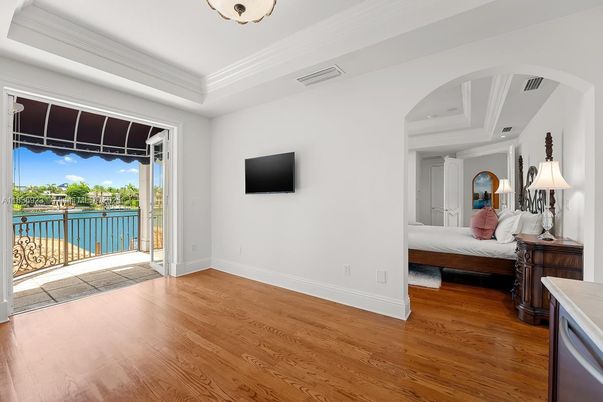 Bedroom, Interior, Water, Wood Texture Flooring