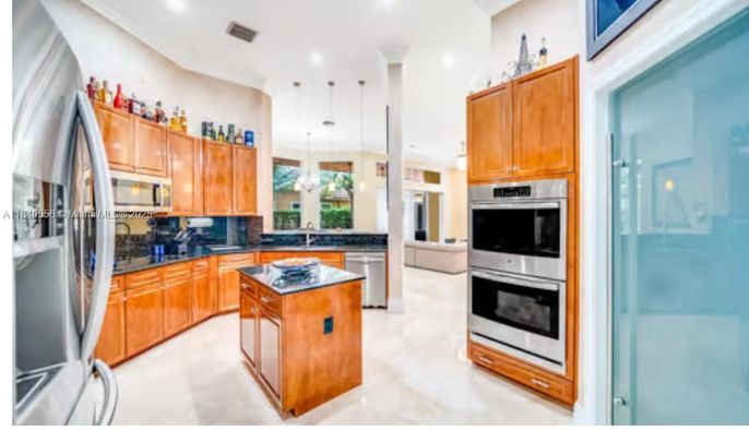 Interior, Kitchen, Pendant Lights, Recessed Lighting, Stainless Steel Appliances