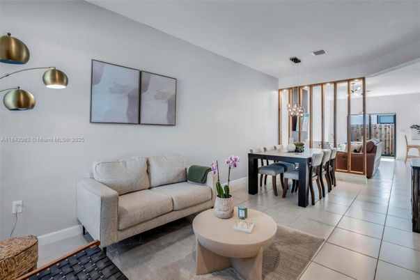 Dining room, Interior, Living room, Pendant Lights