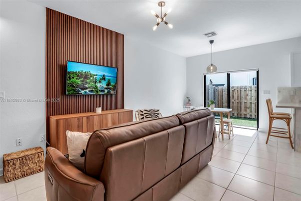 Interior, Living room, Pendant Lights