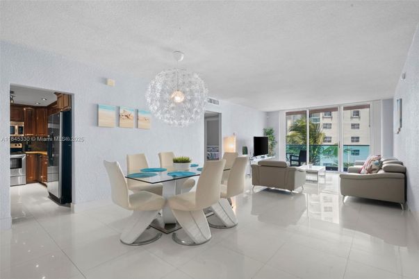 Chandelier, Dining room, Interior, Living room