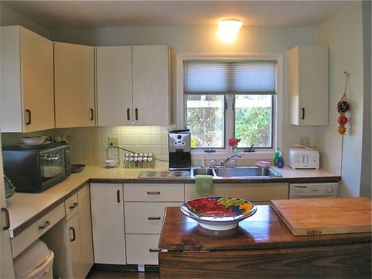 Interior, Kitchen, Wood Texture Flooring, Tile Countertops