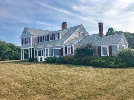 Exterior, Facade, Backyard, Cape Cod