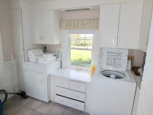 Interior, Washer, Ceramic Tile