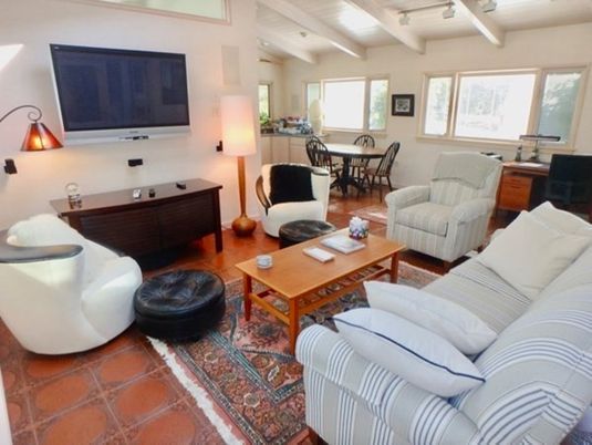 Interior, Wood Texture Flooring, Recessed Lighting, Living room, Dining room