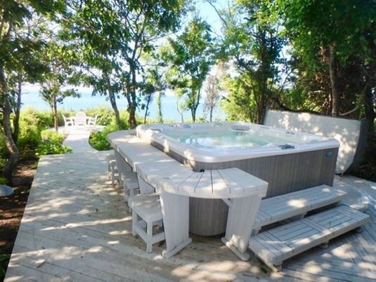 Hot Tub, Exterior, Backyard