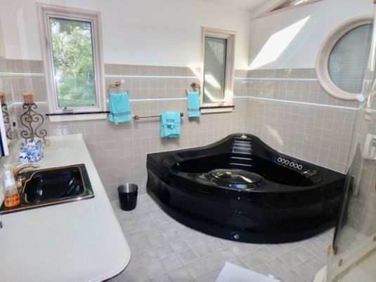 Interior, Washer, Ceramic Tile