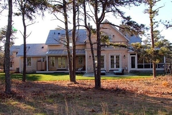 Exterior, Facade, Backyard, Farmhouse