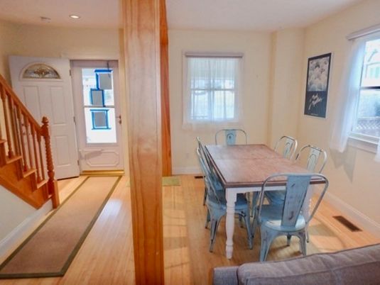 Interior, Wood Texture Flooring, Recessed Lighting, Dining room