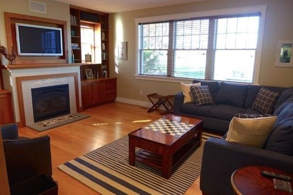 Interior, Wood Texture Flooring, Recessed Lighting, Living room, Fireplace