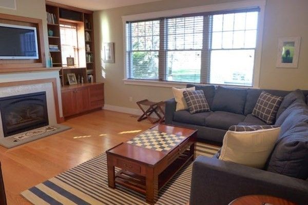 Interior, Wood Texture Flooring, Recessed Lighting, Living room, Fireplace