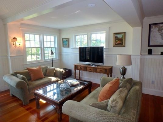 Interior, Wood Texture Flooring, Recessed Lighting, Living room