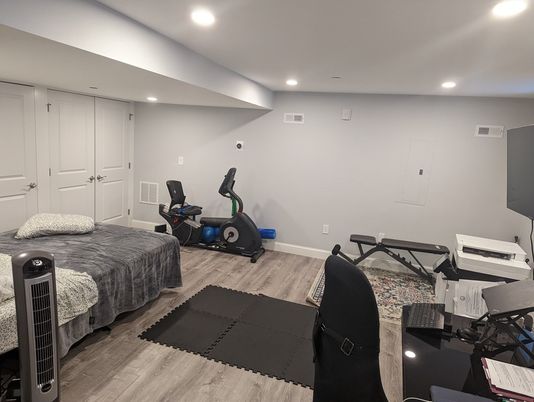 Bedroom, Fitness Equipment, Interior, Recessed Lighting, Wood Texture Flooring