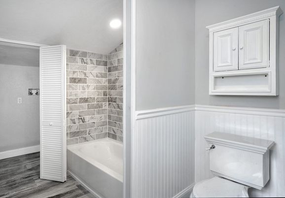 Bathroom, Interior, Recessed Lighting, Wood Texture Flooring