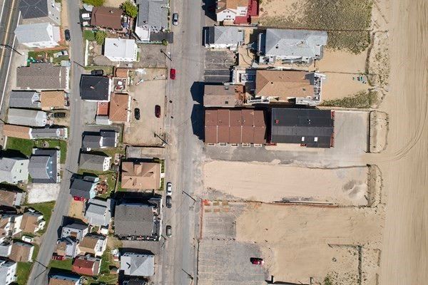 Exterior, Drone