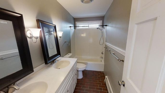 Bathroom, Dual Sink Vanities, Interior