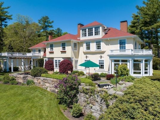 Backyard, Exterior, Facade, Georgian