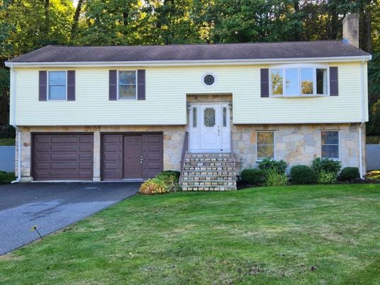 Attached, Exterior, Facade, Raised Ranch
