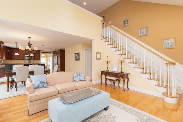 Chandelier, Dining room, Interior, Kitchen, Living room, Pendant Lights, Recessed Lighting, Wood Texture Flooring