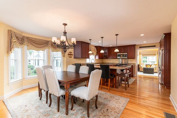 Chandelier, Dining room, Interior, Kitchen, Pendant Lights, Recessed Lighting, Wood Texture Flooring