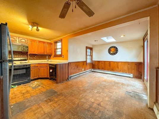Interior, Kitchen, Recessed Lighting, Wood Texture Flooring
