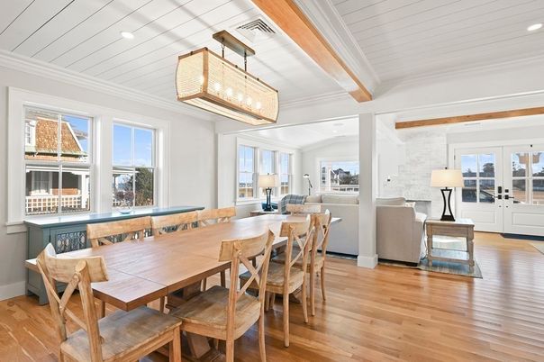 Chandelier, Dining room, Interior, Living room, Recessed Lighting, Wood Texture Flooring
