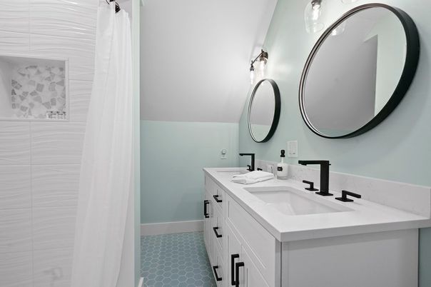 Bathroom, Dual Sink Vanities, Interior