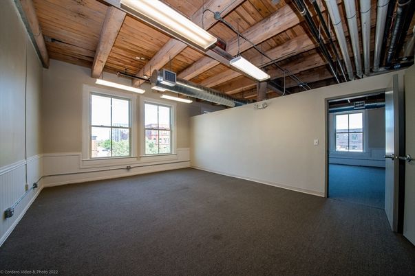 Empty room, Interior, Wooden Beams, Wooden Ceilings