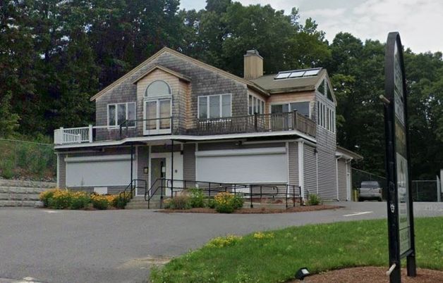 Attached, Exterior, Facade, Solar Panels, American Craftsman