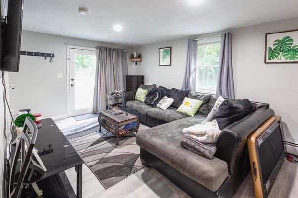 Interior, Living room, Recessed Lighting, Wood Texture Flooring