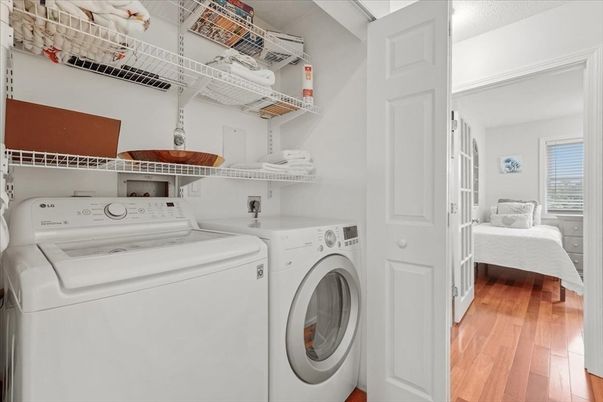 Interior, Utility Closets, Washer, Wood Texture Flooring
