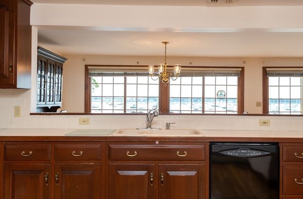 Chandelier, Interior, Kitchen