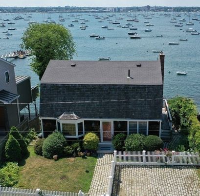 Exterior, Lake