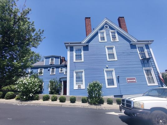 Exterior, Facade, Queen Anne Victorian