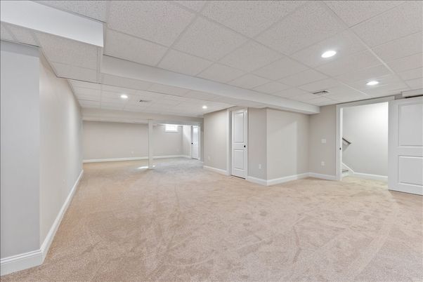 Empty room, Interior, Recessed Lighting