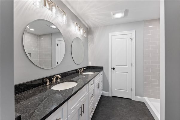 Bathroom, Dual Sink Vanities, Interior