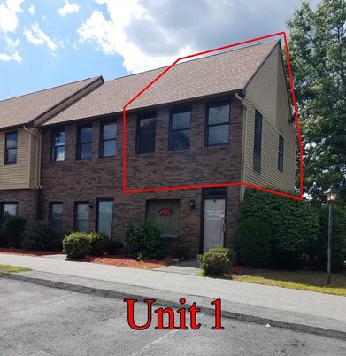 Exterior, Facade, Rowhouse