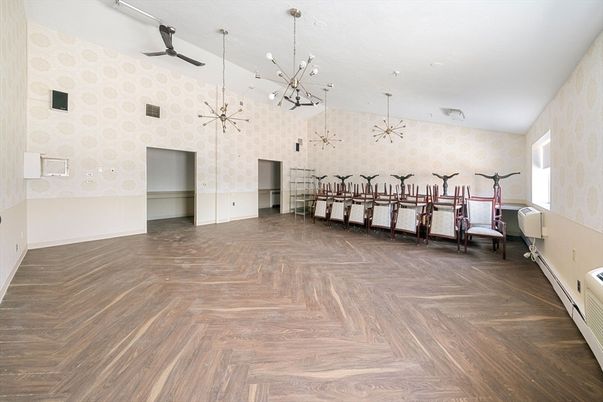 Interior, Pendant Lights, Wood Texture Flooring