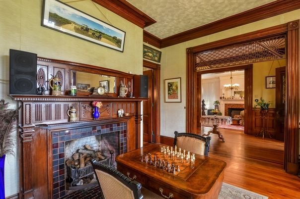 Chandelier, Dining room, Fireplace, Interior, Wood Texture Flooring