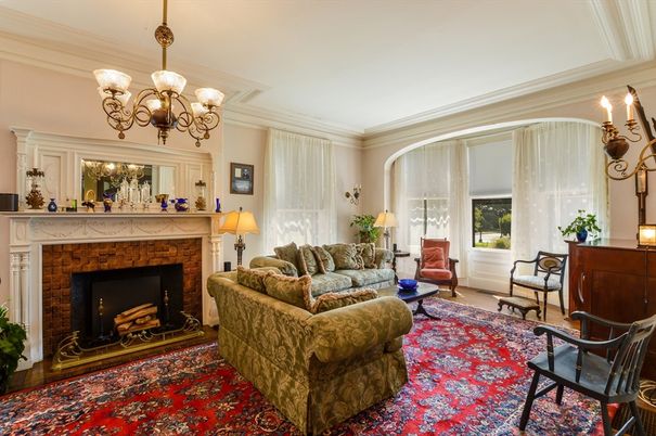 Chandelier, Fireplace, Interior, Living room