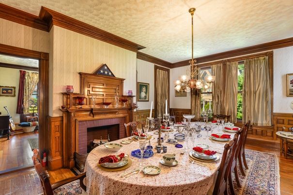 Chandelier, Dining room, Fireplace, Interior, Wood Texture Flooring